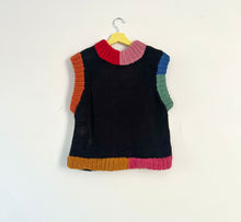 Load image into Gallery viewer, Sample Sale Chunky Black/Cream Reversible Vest ⋮ Crop Size S⌇Ready to Ship
