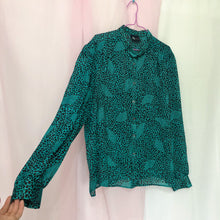 Load image into Gallery viewer, Vintage 80s Size L Teal Animal Print Blouse
