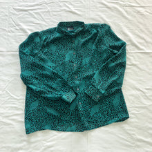 Load image into Gallery viewer, Vintage 80s Size L Teal Animal Print Blouse
